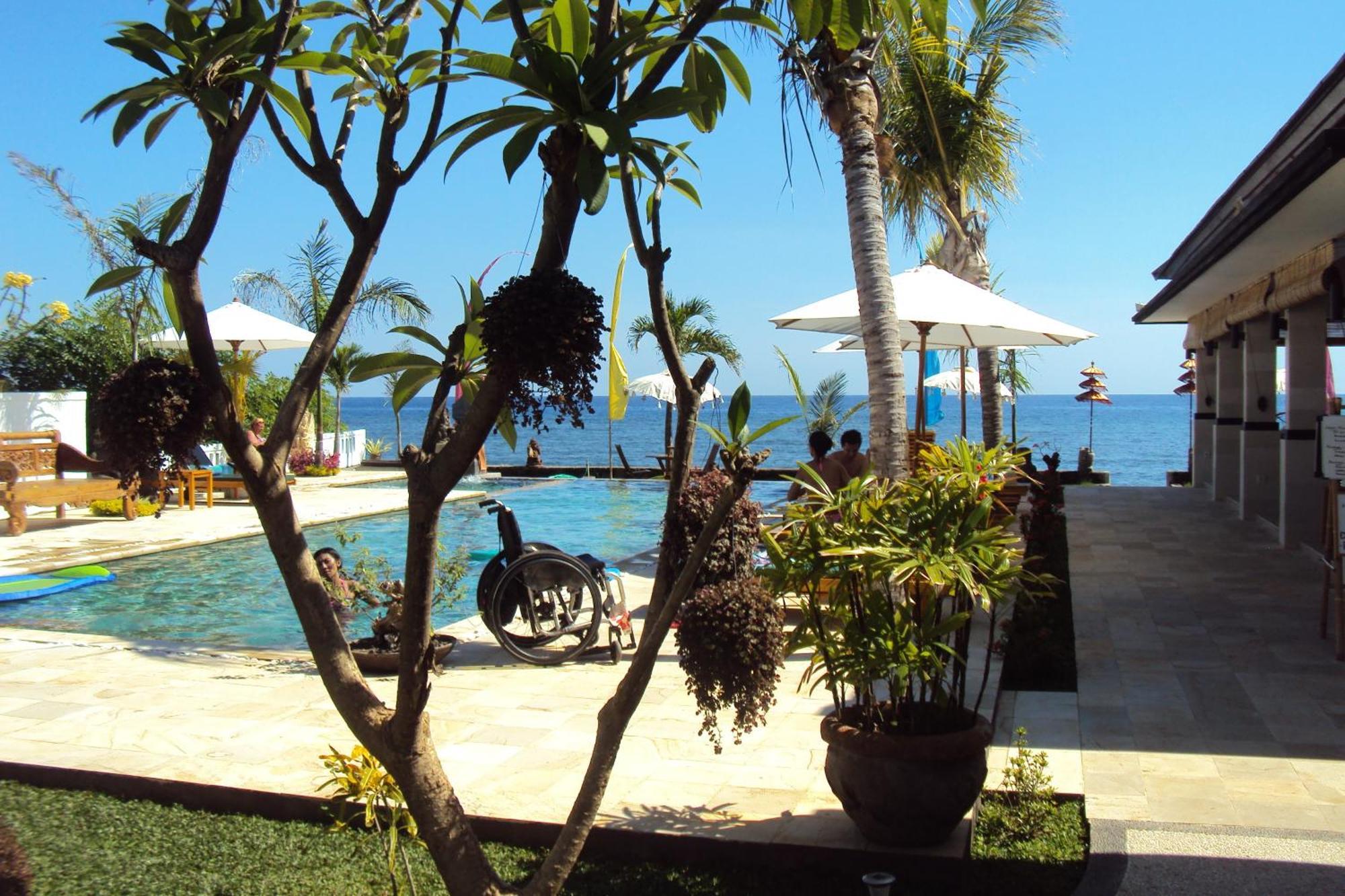 Kelapa Lovina Beach Villa Exterior foto