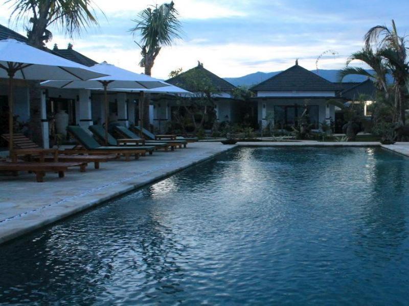 Kelapa Lovina Beach Villa Exterior foto