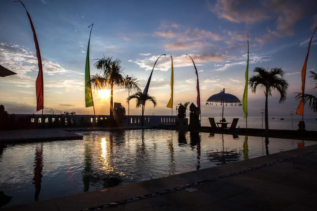 Kelapa Lovina Beach Villa Exterior foto