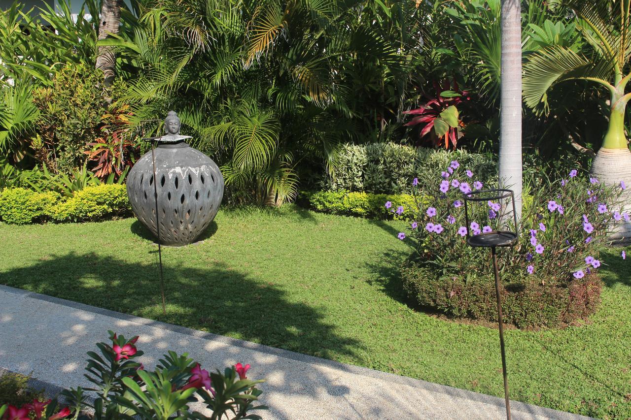 Kelapa Lovina Beach Villa Exterior foto