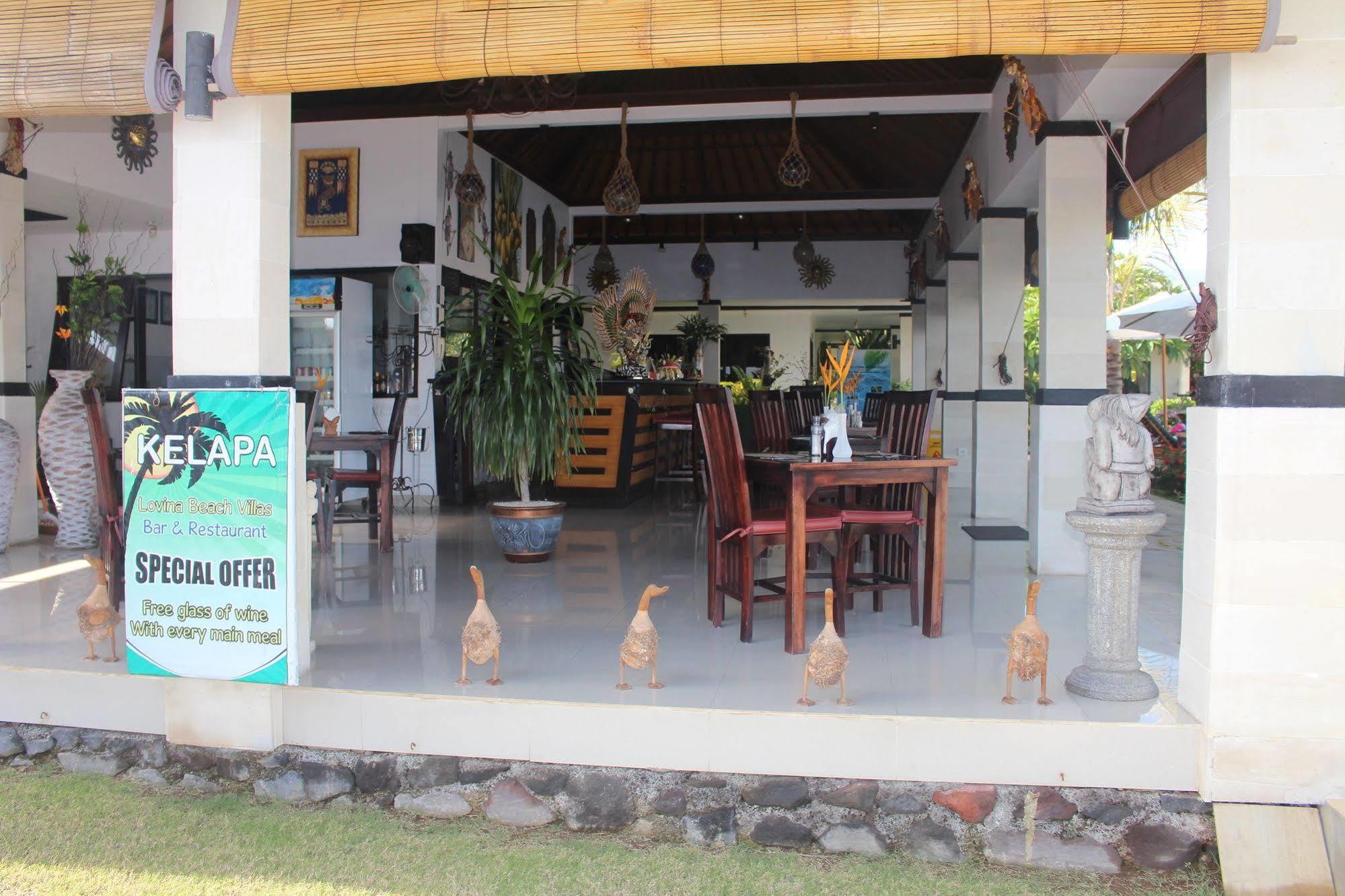 Kelapa Lovina Beach Villa Exterior foto