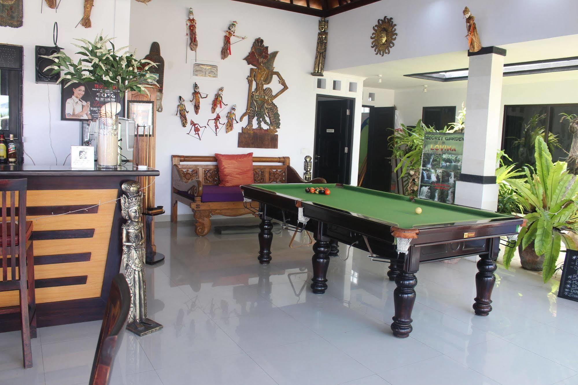 Kelapa Lovina Beach Villa Exterior foto